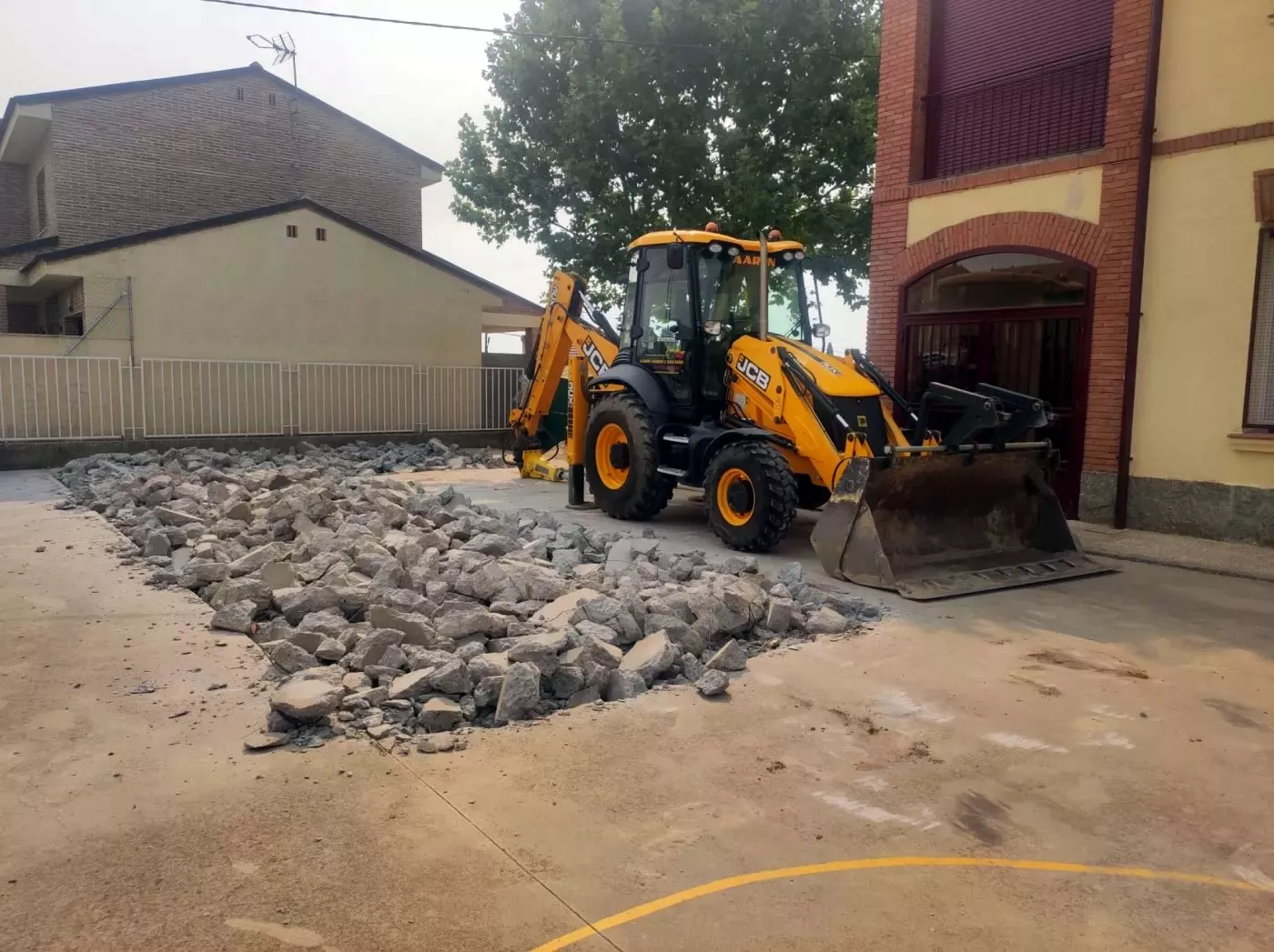 Excavaciones y Derribos Aarón Sánchez Castaño Talavera de la Reina