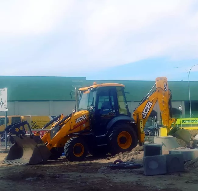 Excavaciones y Derribos Aarón Sánchez Castaño Talavera de la Reina, movimiento de tierras, demoliciones, desbroces y limpiezas, transportes de áridos y contenedores, camión-grúa, obras y construcciones...